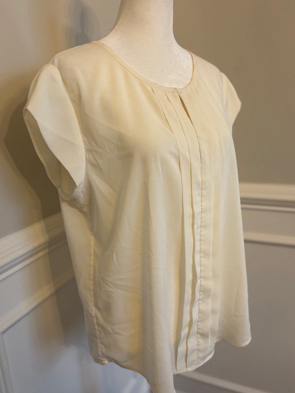 Premise Cream Pleated Cap-Sleeve Blouse